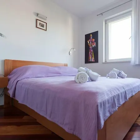 Maria - Free Garage Dubrovnik