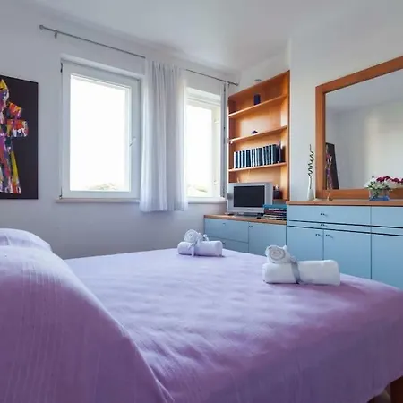 Maria - Free Garage 杜布罗夫尼克