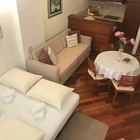 Maria - Free Garage Daire *