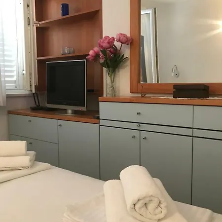 Maria - Free Garage Dubrovnik